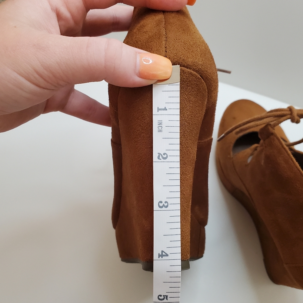 Y•Not? Camel Lace Up Platform Wedge Sz 8.5 - Picture 13 of 14